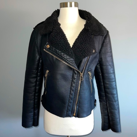 Forever 21 Jackets & Blazers - Forever21 Black Motorcycle Jacket!
